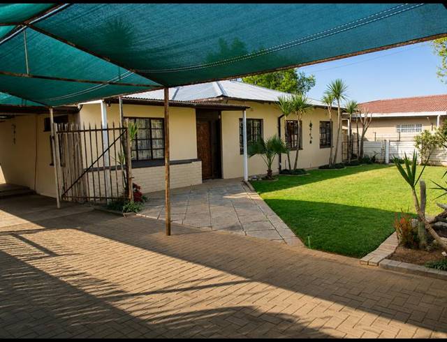 4 BEDROOM HOUSE FOR SALE IN WILGEHOF